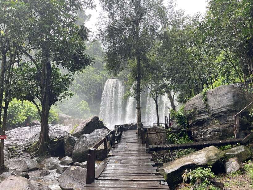 Siem Reap: Beng Mealea, Banteay Srei & Kulen Waterfall Trip - Phnom Kulen and the River of a Thousand Lingas