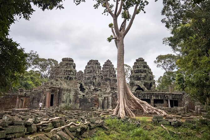 Siem Reap: Bike the Angkor Temples - Full-Day 30km Tour - Bayon and the royal center of Angkor Thom