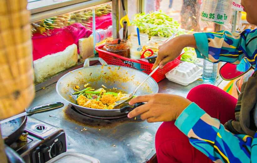 Siem Reap: Cambodia local street foods and local guide - Timing, pickup, and booking details