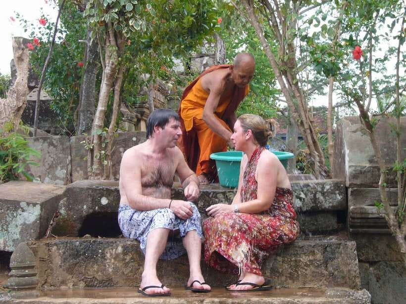 Siem Reap Cambodian Buddhist Water Blessing and Local Market - Who should book this experience