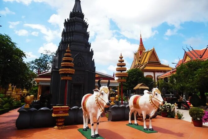 Siem Reap City Walking Tour - What the guides add to the route