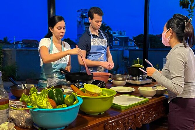 Siem Reap Cooking Class - Choosing fish amok, spring rolls, and dessert
