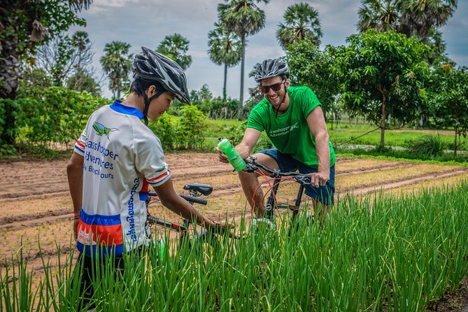 Siem Reap Countryside Guided Tour by Bike and E-Bike Private Tour - Svay Romiet Pagoda and the quieter country lanes