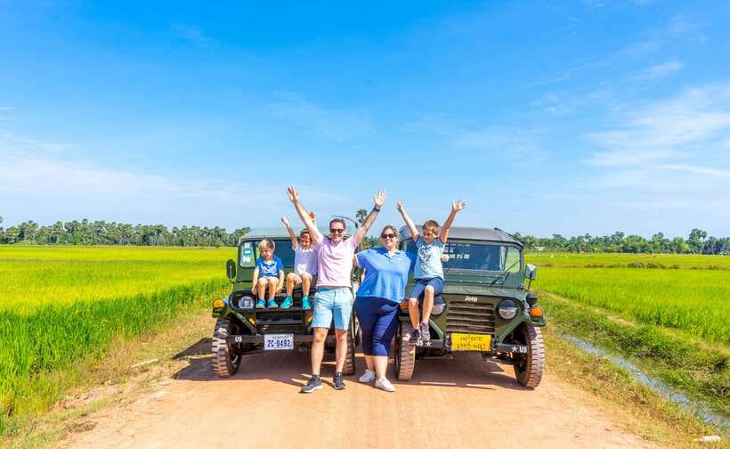 Siem Reap: Countryside Jeep Tour / SUV Car Available - A quiet hour at Svay Romiet Pagoda