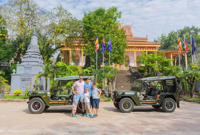 Siem Reap: Countryside Jeep Tour / SUV Car Available - Inside the War Museum Cambodia