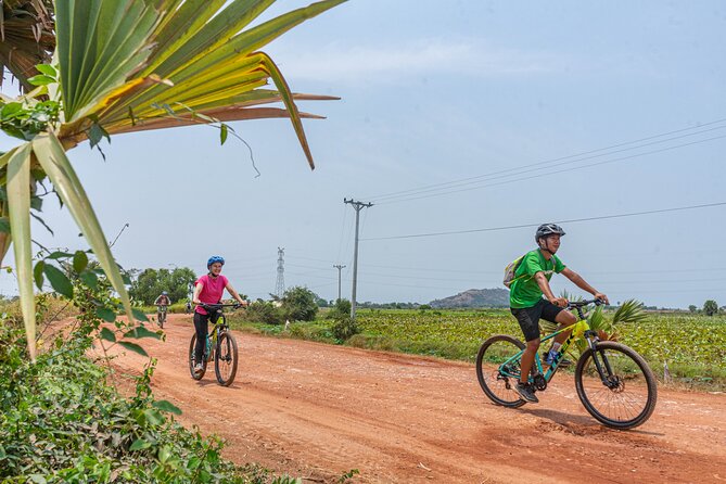Siem Reap: Countryside Sunset Bike Tour / E-Bike or Tuk Tuk - Your 2:30 pm pickup and bicycle setup