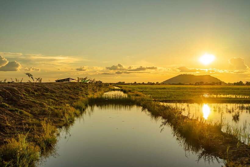 Siem Reap: Countryside Sunset Jeep Tour / SUV Available - Why this tour gets you beyond Siem Reap
