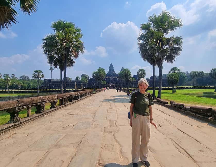 Siem Reap - Discover Angkor Wat by Jeep - Lunch near East Baray lake