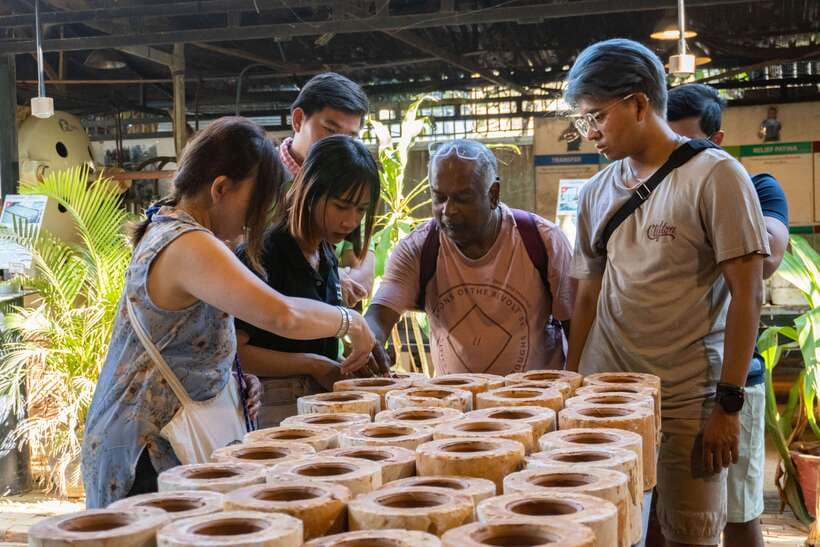 Siem Reap Evening Food Tour - On Promotion Price limit Offer - Road 60 and the edible insect challenge