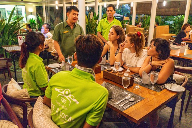 Siem Reap: Evening Foodie Vespa Tour / Tuk Tuk Available - First tasting at a local restaurant