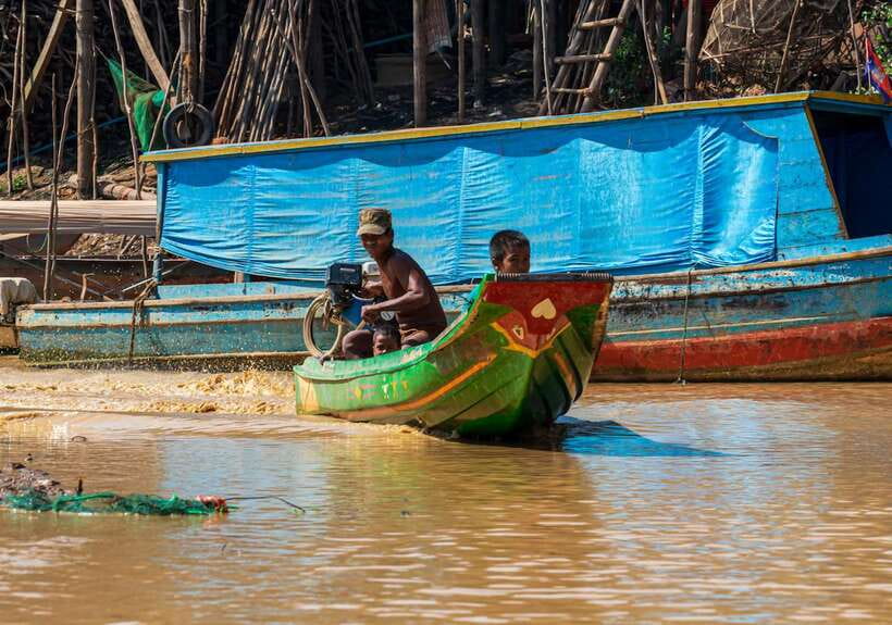 Siem Reap Floating Village Kampong Phluk Sunset with Boat - The covered river boat and the route to Tonle Sap