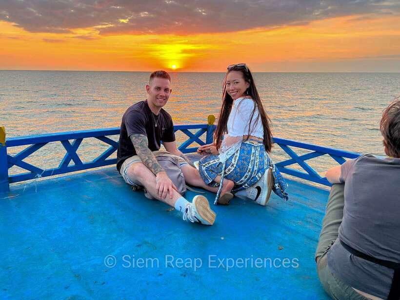Siem Reap Floating Village Kampong Phluk Sunset with Boat - Sunset at the floating restaurant