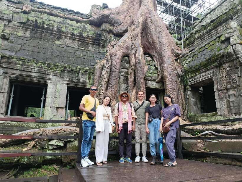 Siem Reap: Full-Day Angkor Wat Guided Tour with Sunset - Key points to know before booking