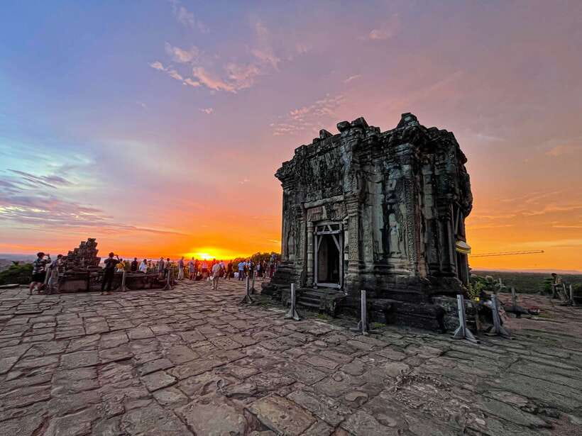 Siem Reap: Full Day Angkor Wat Temple Experience with Sunset - Key points to know before booking