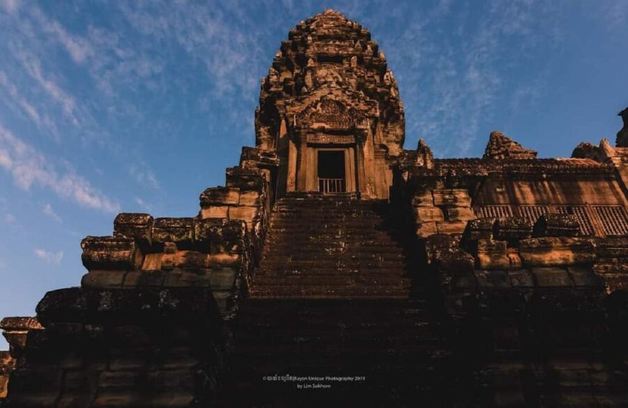 Siem Reap: Full Day Angkor Wat Temple Tour with Sunset - Ta Prohm and the jungle path