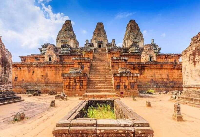 Siem Reap: Full-Day Tuk-Tuk Tour of Angkor Wat Temples - Pre Rup and East Mebon add a different kind of drama
