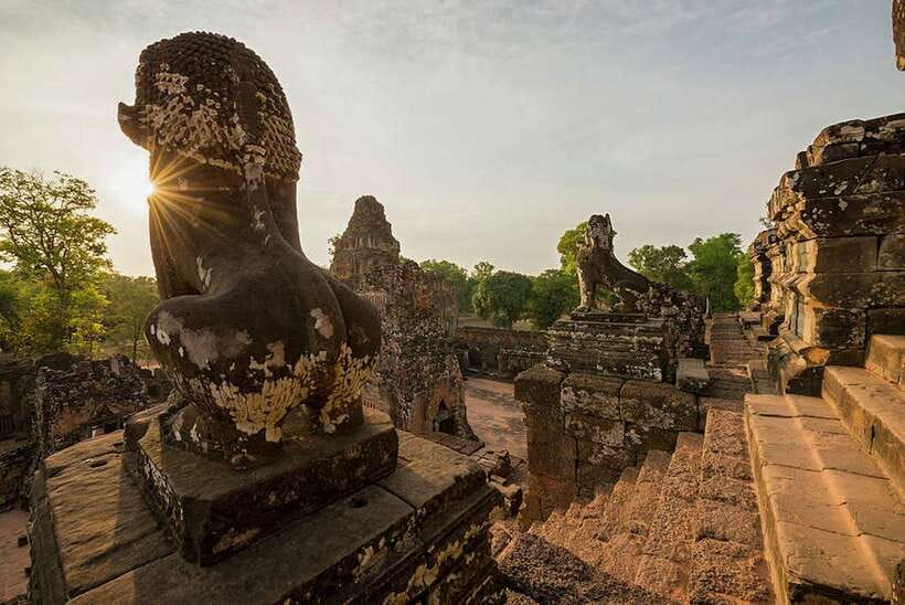 Siem Reap: Grand circle tour Sun set on bakeang hill & Guide - Neak Pean: A healing island reached through water symbolism