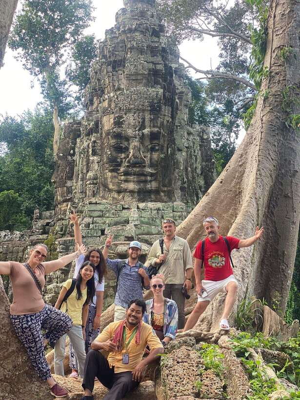 Siem Reap: Grand circle tour Sun set on bakeang hill & Guide - East Mebon: An ancestor temple once surrounded by water