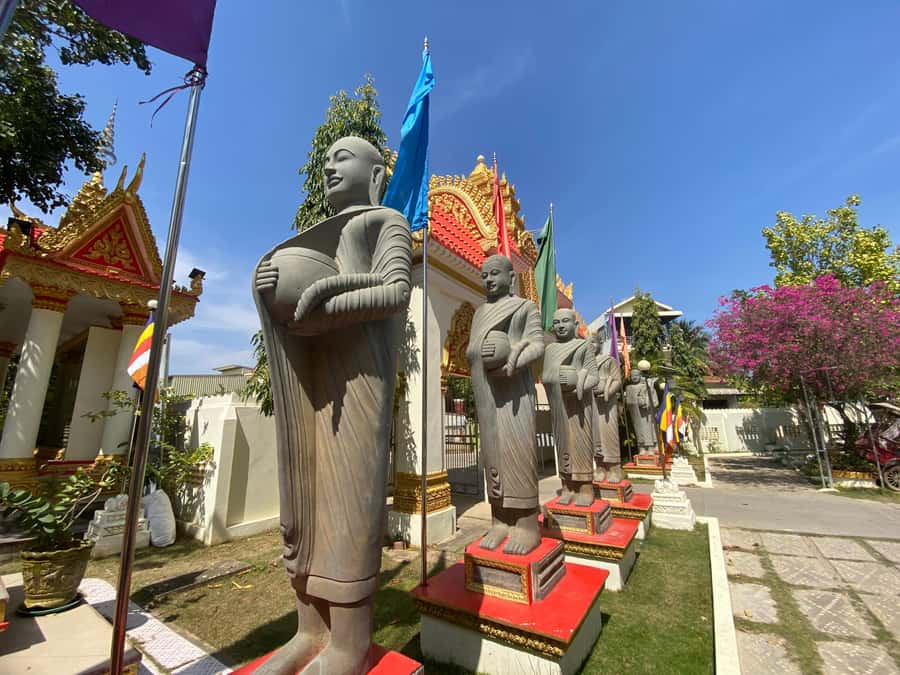 Siem Reap: Guided Countryside Sunset Tour by Jeep - What the guide adds to the countryside