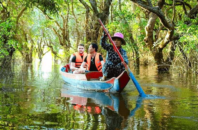 Siem Reap: Half-Day Kampong Phluk with Sunset, Boat & Guide - Dry-season village visits and sunset stops