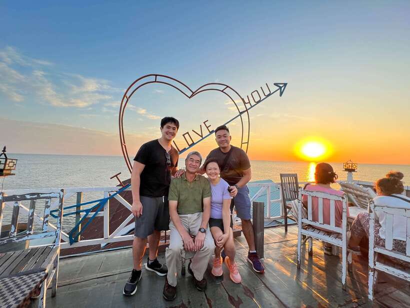 Siem Reap: Kampong Phluk and Tonle Sap Sunset Boat Cruise - Sunset on the open lake