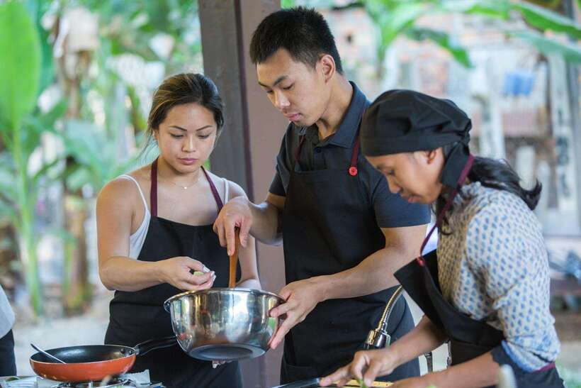Siem Reap: Khmer Cooking Class at a Local's Home - Reading the market before you cook