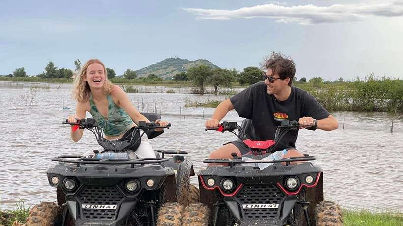 Siem Reap: Khmer Village and Fish Farm ATV Tour - The fish farm stop and local wildlife