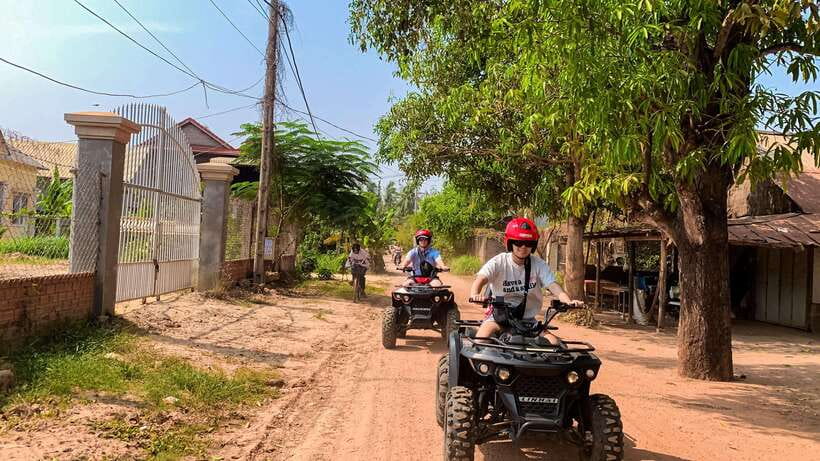 Siem Reap: Khmer Village and Fish Farm ATV Tour - What the guides add to the experience