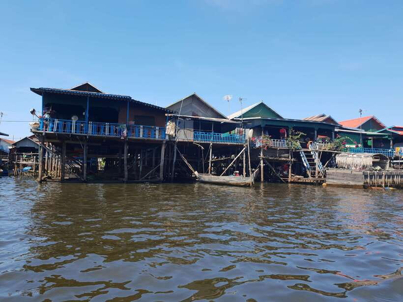 Siem Reap: Kompong Khleang Floating Village Guided Tour - The long road to Tonle Sap