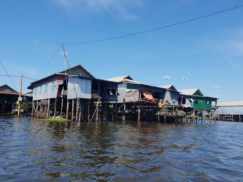Siem Reap: Kompong Khleang Floating Village Guided Tour - The private boat across the village