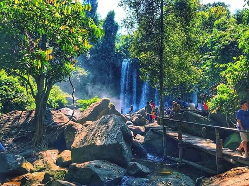 Siem Reap: Kulen Mountain, Beng Mealea, and Kampong Phluk - Kampong Phluk and the water-shaped village
