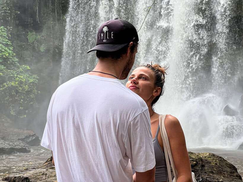 Siem Reap: Kulen Mountain, Beng Mealea and Tonle Sap Tour - Walking through the jungle at Beng Mealea