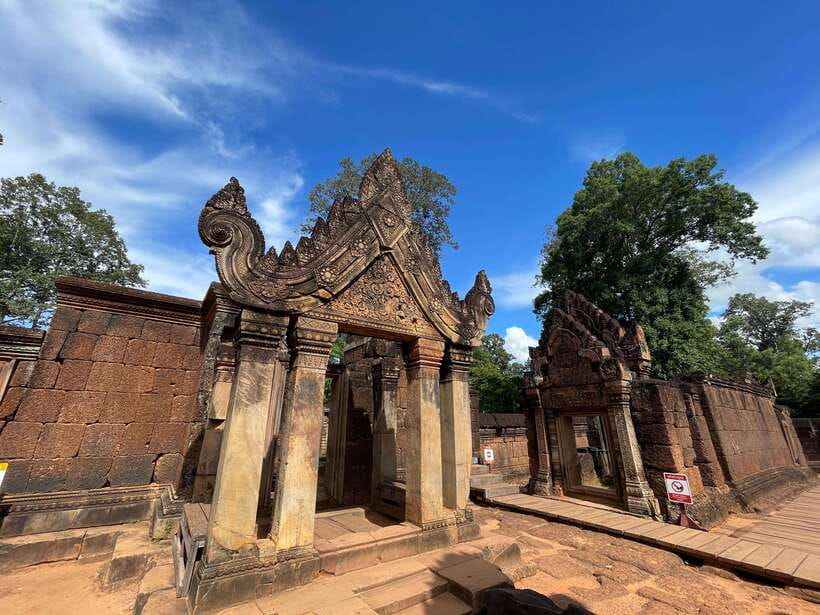 Siem Reap: Kulen Waterfall and Banteay Srei Exploration - Poeng Ta Kho, a quiet view from the ridge