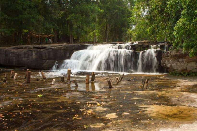 Siem Reap: Kulen Waterfall by Private Tour - Reading the 1000 Lingas in the river