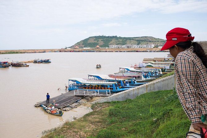 Siem Reap Lake-Side Village Tour - The floating market and everyday lake life