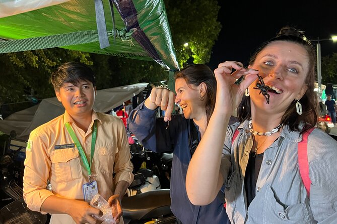 Siem Reap: Local Street Food Experience by Tuk-Tuk - The 17:30 tuk-tuk pickup sets the tone
