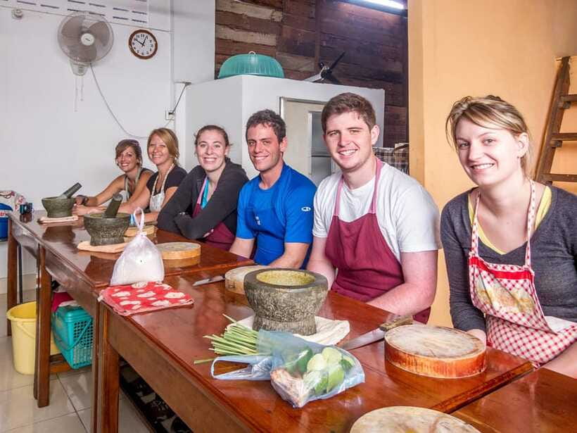 Siem Reap: Morning Cooking Class & Market Tour - Choosing and preparing three Cambodian dishes
