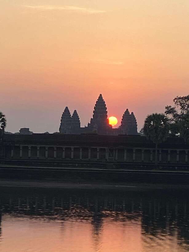 Siem Reap: Personalized Angkor Wat Sunrise/Set by TukTuk/Car - Heat, stairs, clothing, and practical limits