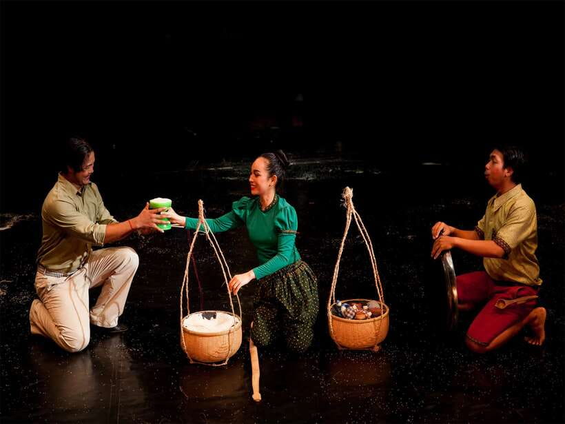 Siem Reap: Phare, Cambodian Circus with Tuk-Tuk Transfers - Handling the booking and pickup