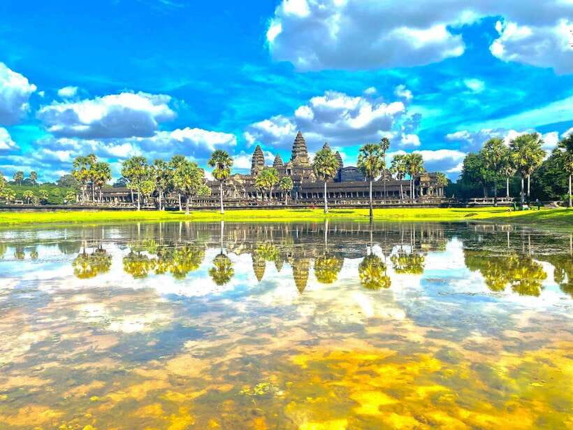 Siem Reap: Private Angkor Wat & Bakheng Mountain Sunset Tour - Two famous Angkor sites in one short afternoon