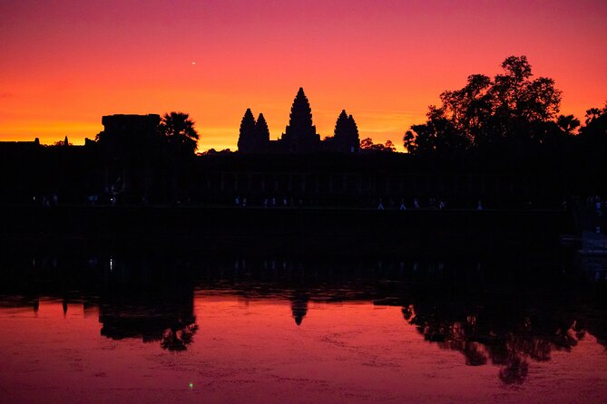 Siem Reap: Private Angkor Wat Sunrise & Tour Around Angkor Park - Banteay Kdei, a quieter first temple after sunrise