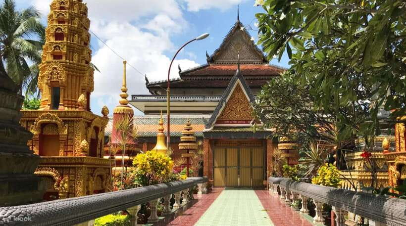 Siem Reap Private Car Charter with English Speaking Driver - Building an eight-hour temple day