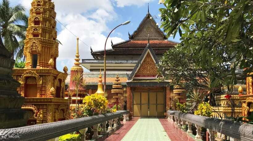 Siem Reap Private Car Charter with English Speaking Driver - What the driver provides, and what the driver does not