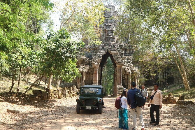 Siem Reap: Private Custom Angkor Wat Tour with Local Guide - Choosing between four, six, and eight hours