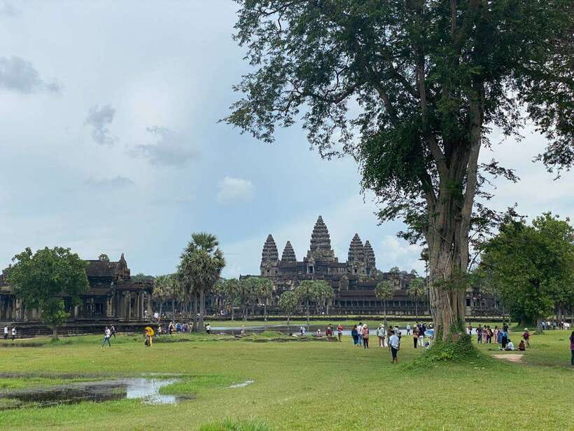 Siem Reap: Private Tour of Angkor Complex - Bayon Temple and its stone faces