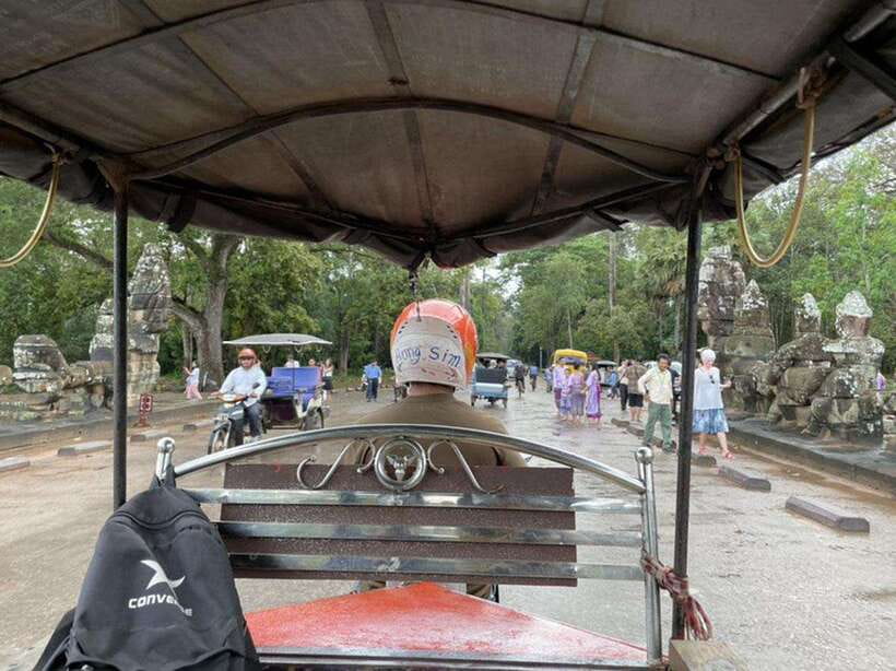 Siem Reap : Private Tuk-Tuk Tour of the Magnificent Temples. - Angkor Thom and the faces of Bayon