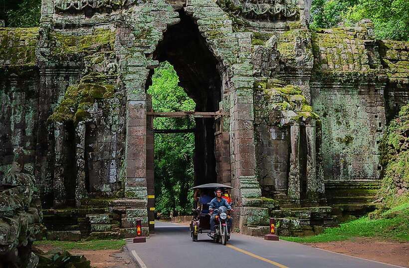 Siem Reap : Private Tuk-Tuk Tour of the Magnificent Temples. - Ending at Banteay Kdei