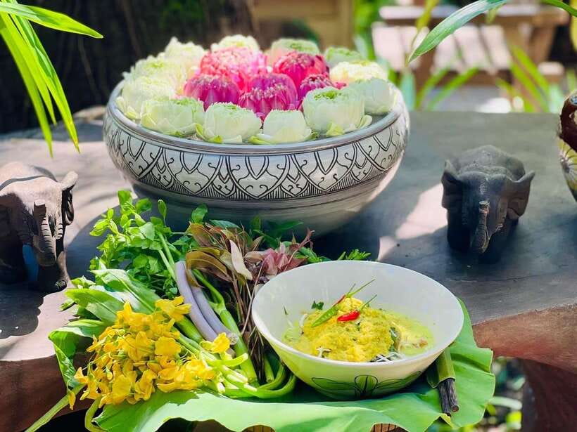 Siem Reap: Small Group Street Food Tour with Tuk-Tuk Ride - Key points for your Siem Reap evening