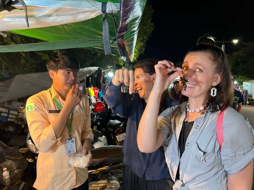 Siem Reap: Small Group Street Food Tour with Tuk-Tuk Ride - The insect tasting, from cricket to tarantula