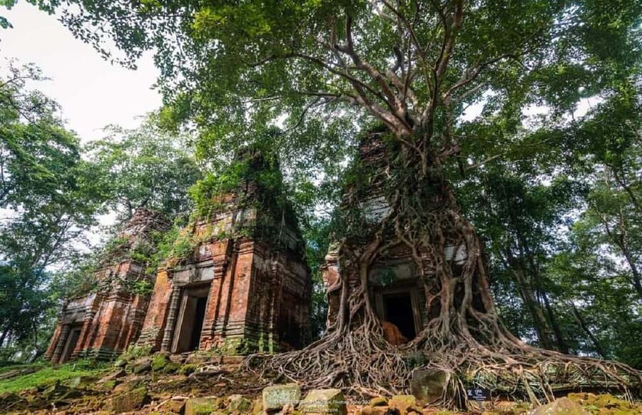 Siem Reap Temple Tour 2-Day with Sunrise/Sunset - Lolei, Preah Ko, and Bakong at sunset
